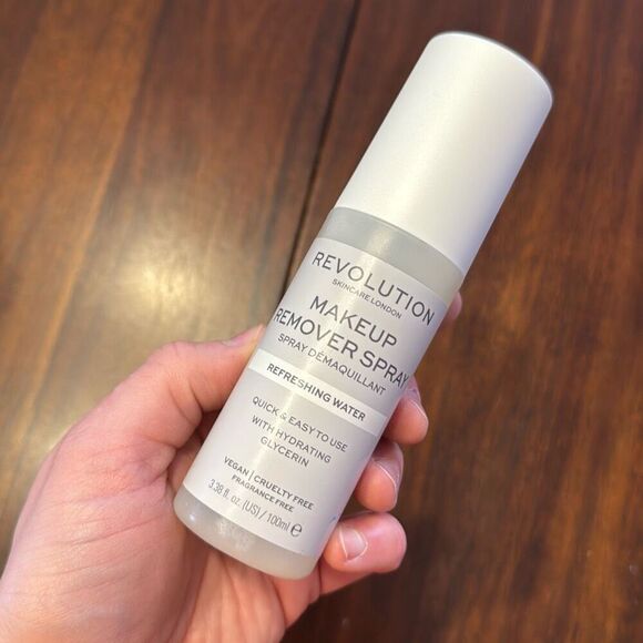 Revolution Skincare Night Restore Oil + Milk Jelly Cleanser + Makeup Remover Spr - Picture 7 of 8